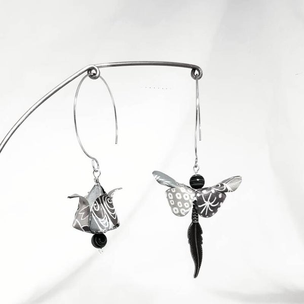 BOUCLES D’OREILLES asymétrique en Origami « LOTUS & PAPILLON » personnalisées