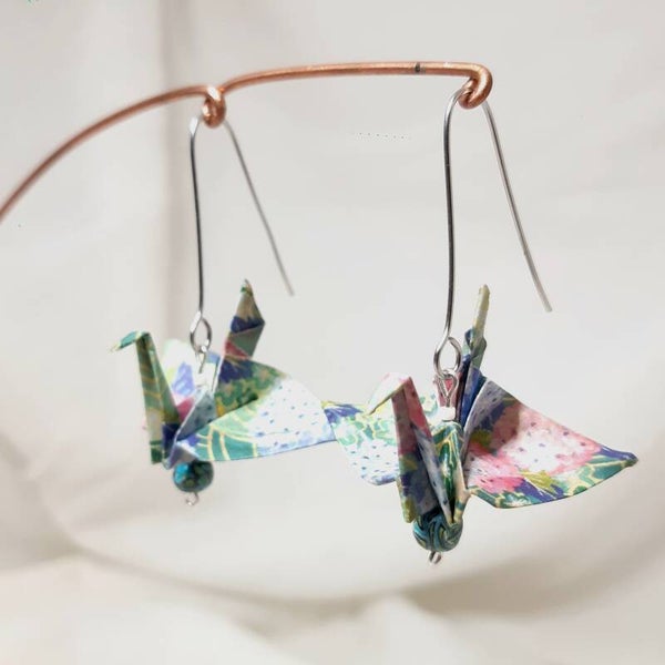 BOUCLES D’OREILLES en Origami « GRUE DE CÉRÉMONIE » 100% fait-main