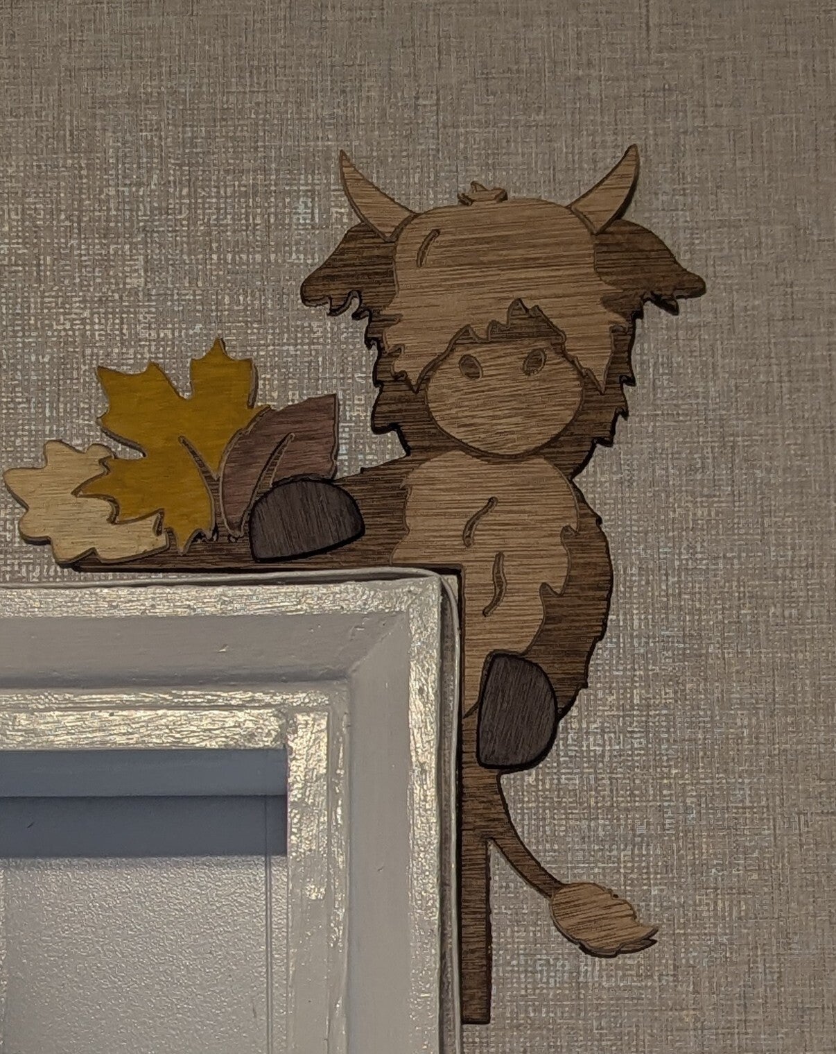 Autumn wooden door corner topper cat, highland cow