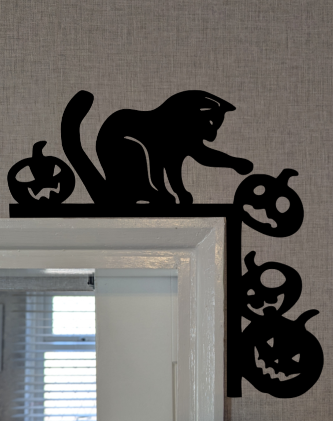 Halloween wooden door corner topper cat and pumpkins