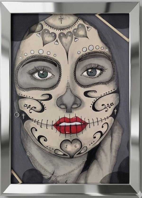 Title: "Brusches, nets on a sad skull girl"