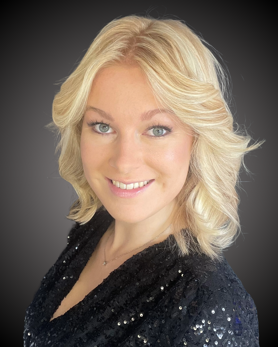 Portretfoto van zangeres CRISTYN