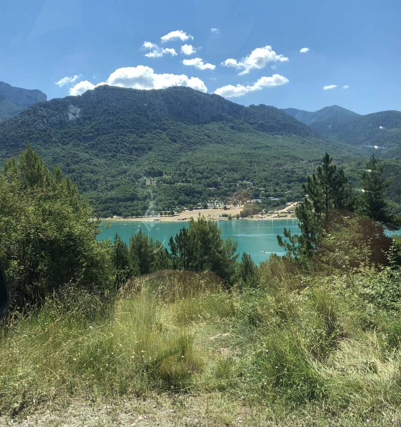 Vue de l'autre coté du Lac