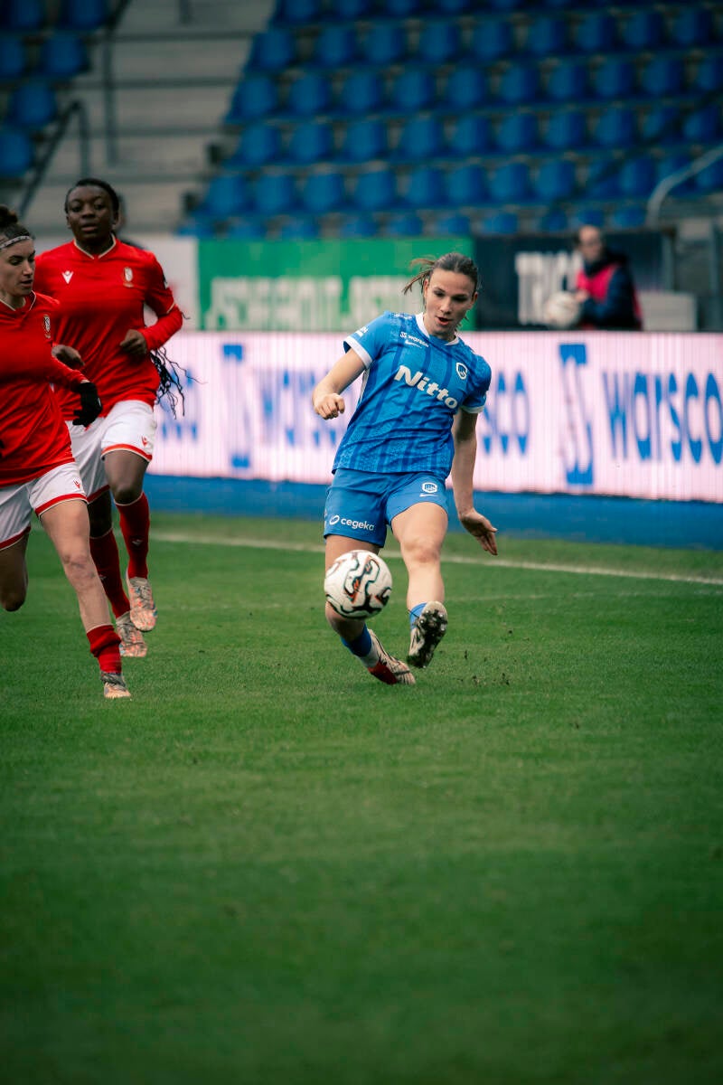 2026-01-31-einde-match-genk-standard-stadium-101-standard-eshxcj.jpg