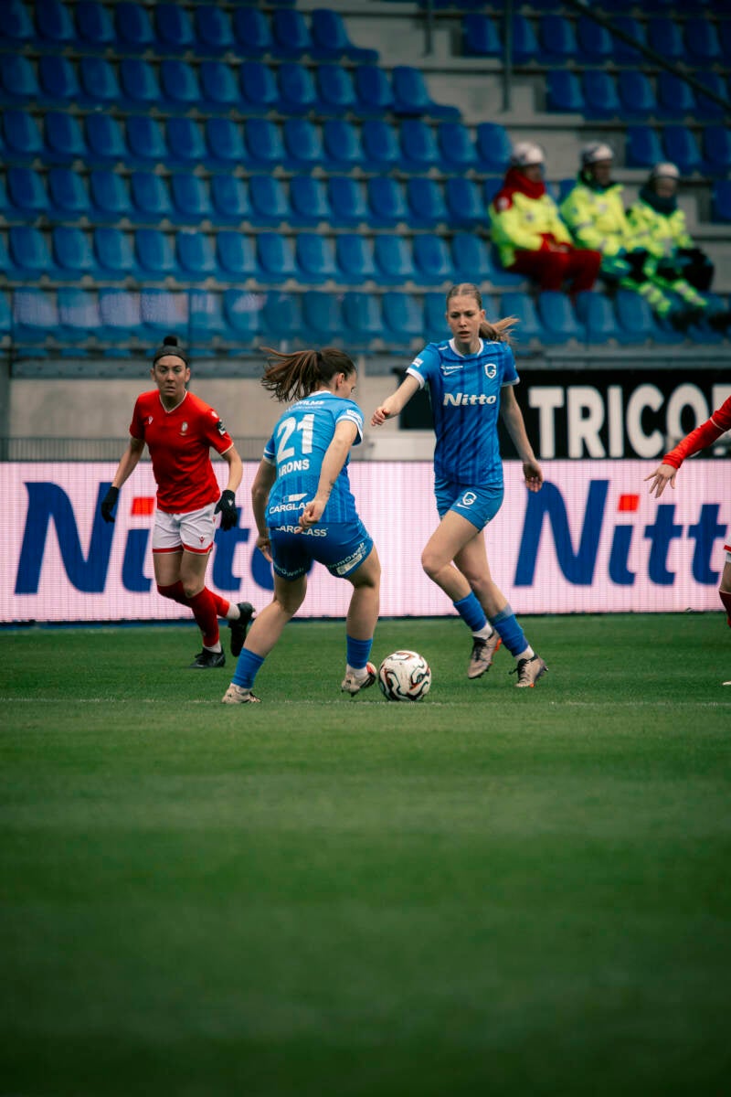 2026-01-31-einde-match-genk-standard-stadium-38-standard-38ms7w.jpg
