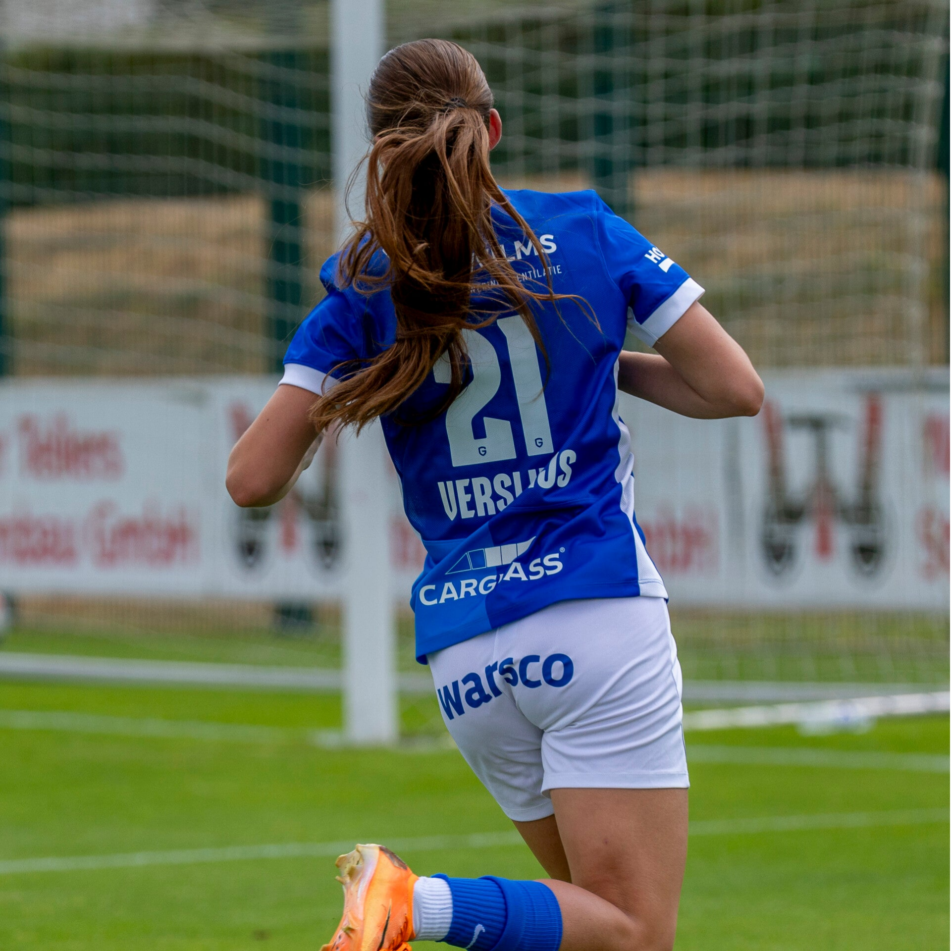 Speelsters KRC Genk Ladies vieren overwinning tegen Schalke 04 26-07-2025 - PassiePicture