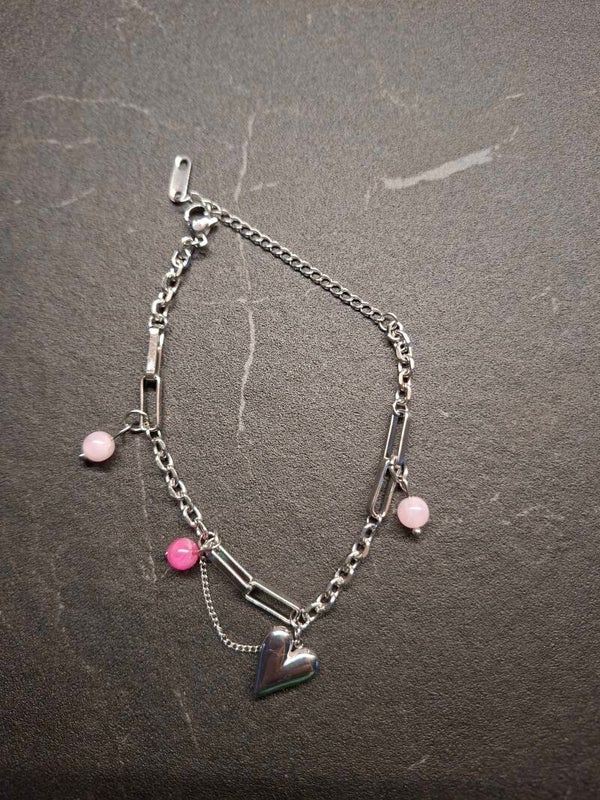 Armband met roze accenten