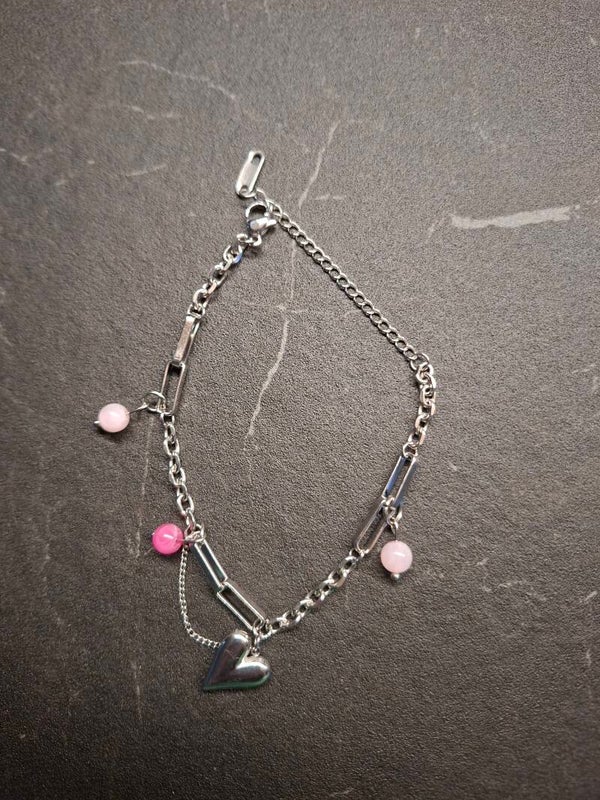Armband met roze bedels
