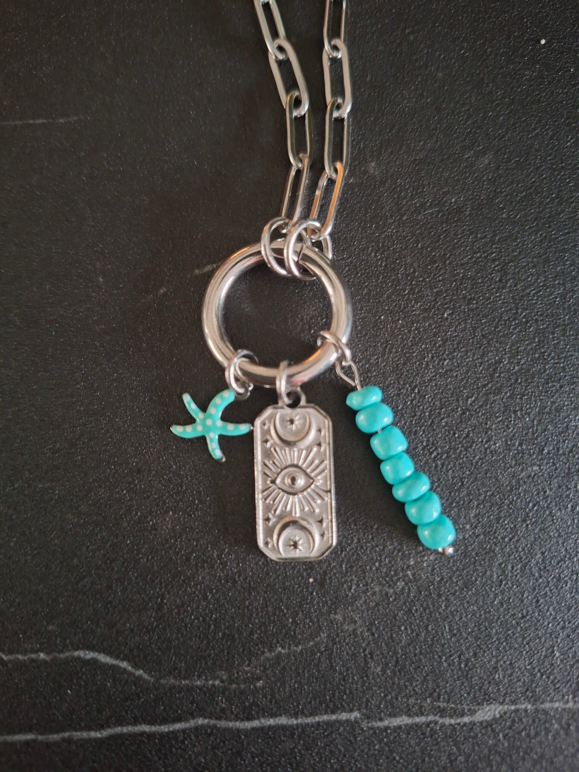 Schakelketting met blauwe accenten