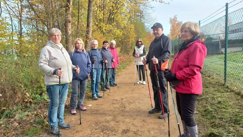 Nordic Walking mit Anleitung unserer Machbar-Keeper Ingrid und Wolfgang