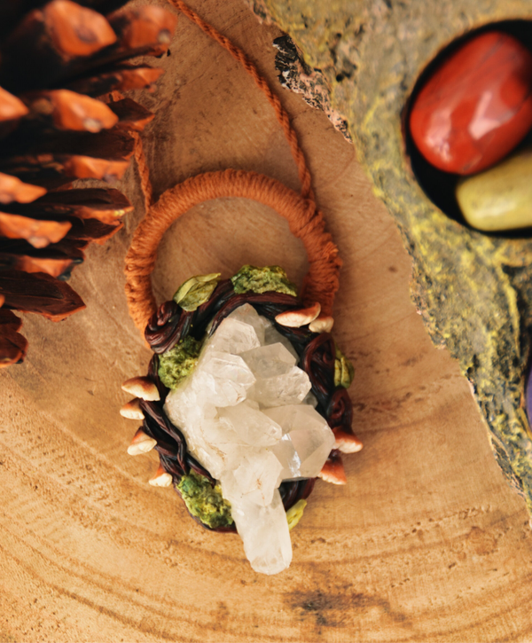 Forest floor statement piece - Quartz