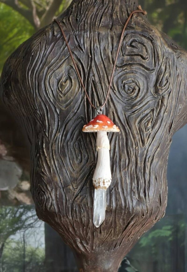 Amanita Crystal necklace - Clear Quartz