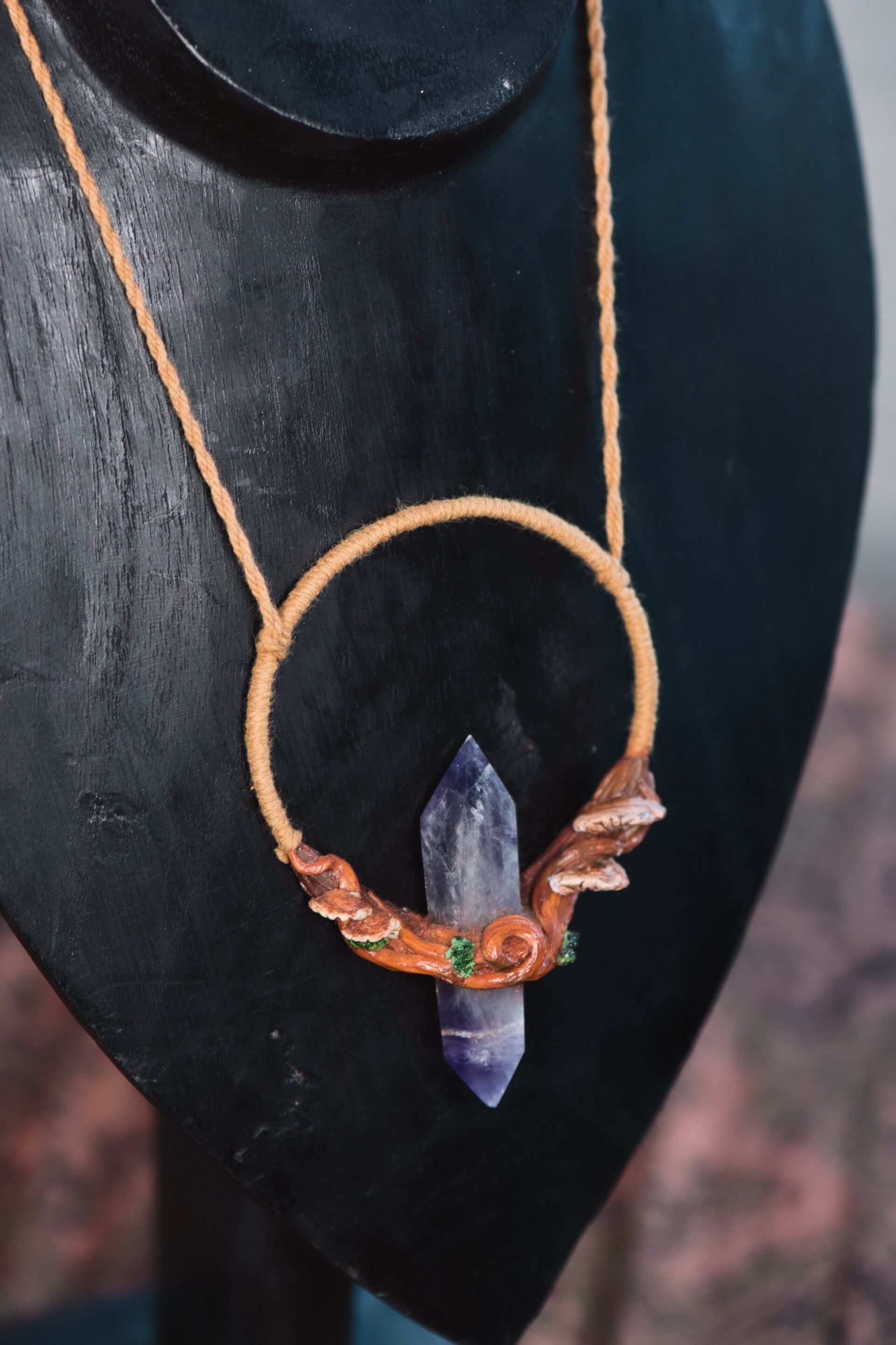 Amethyst double pointer necklace