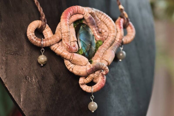 Beautiful Rot Necklace
