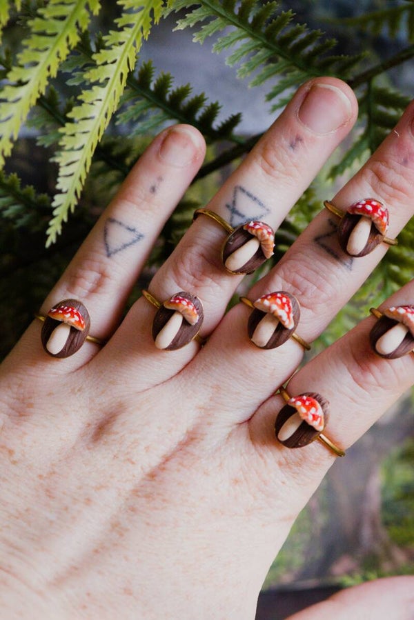 Dainty Amanita Ring