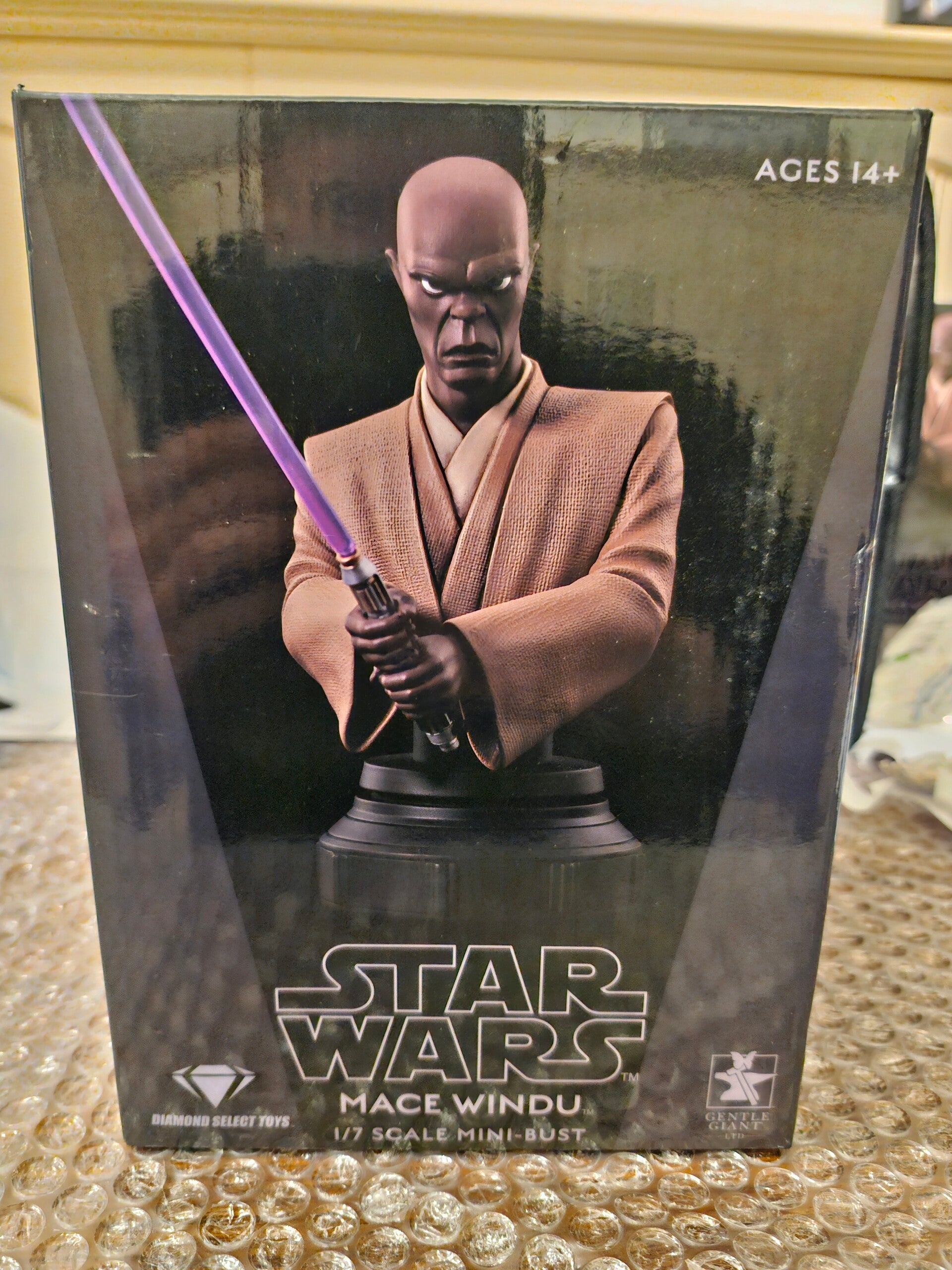 Star wars mace windu limited edition beeldje. Nieuw is doos
