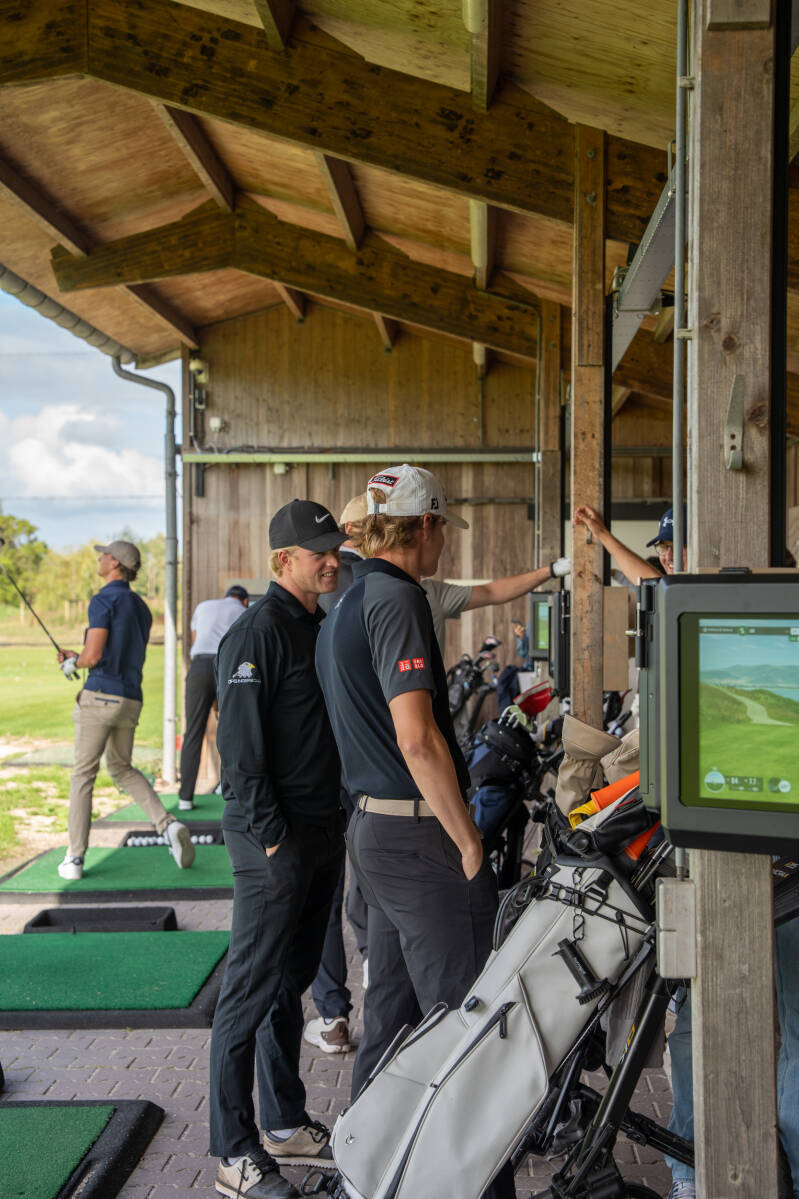 20260822_golf_younggolfers_011-standard.jpg