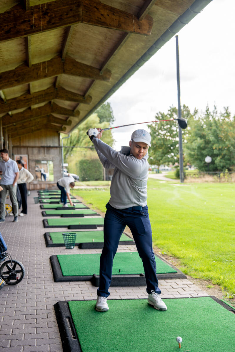 20260822_golf_younggolfers_020-standard.jpg