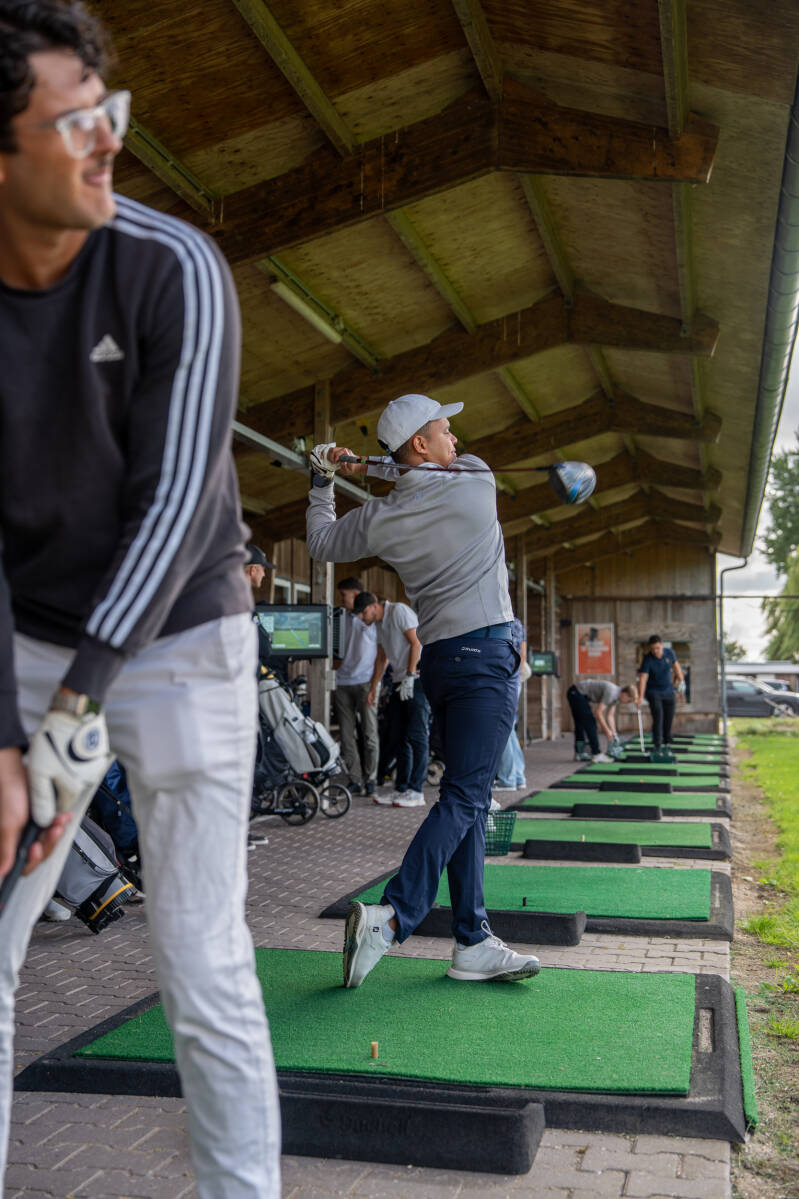 20260822_golf_younggolfers_021-standard.jpg