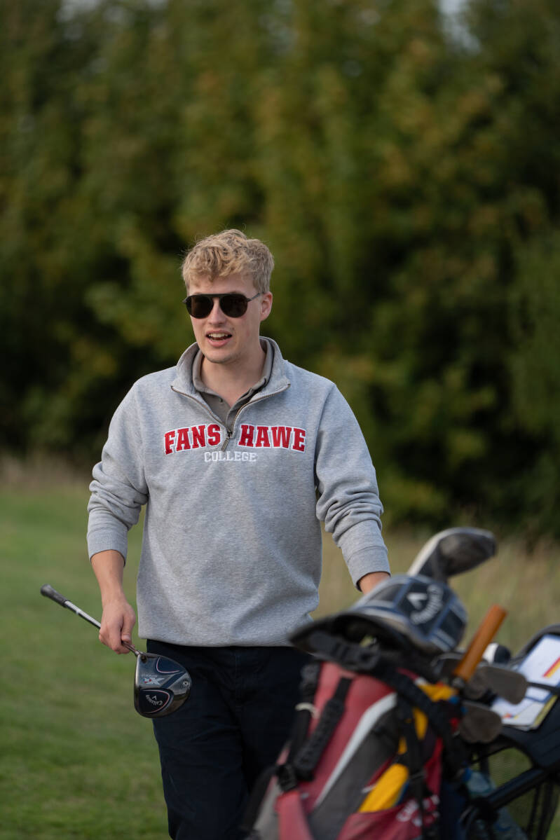 20260822_golf_younggolfers_074-standard.jpg