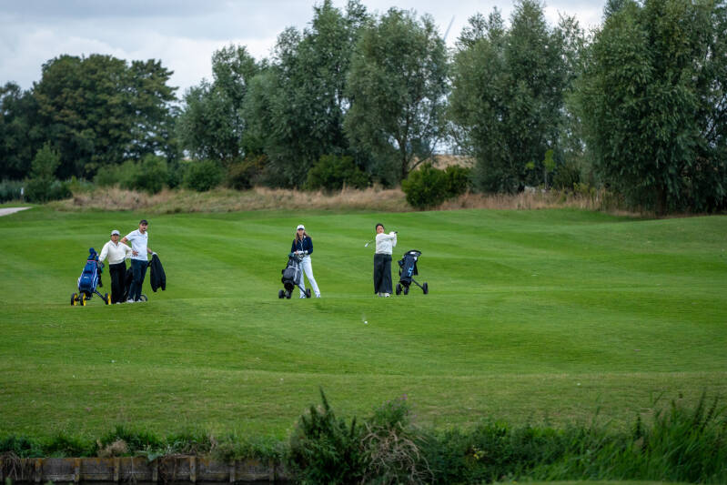20260822_golf_younggolfers_104-standard.jpg