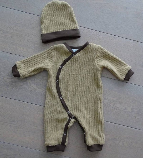 boxpakje met bijpassende muts beige bruin