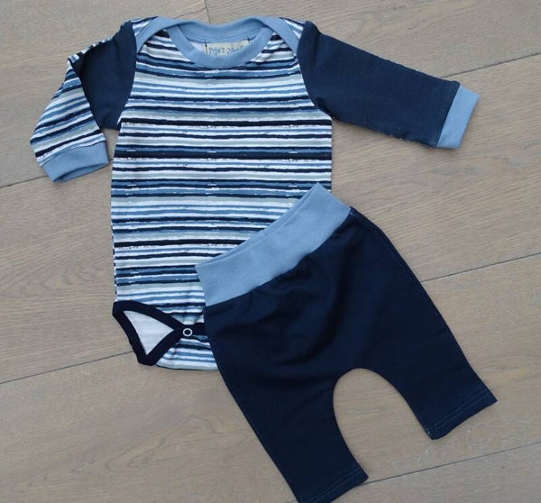 baby setje: strepen blauw romper + legging donker blauw