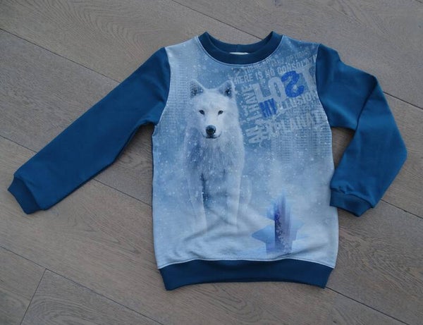 sweater white wolf on the move