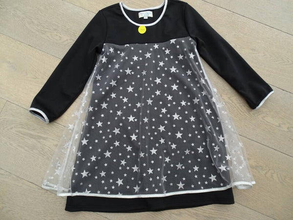 Jurkje feestelijk zwart/tule sterren