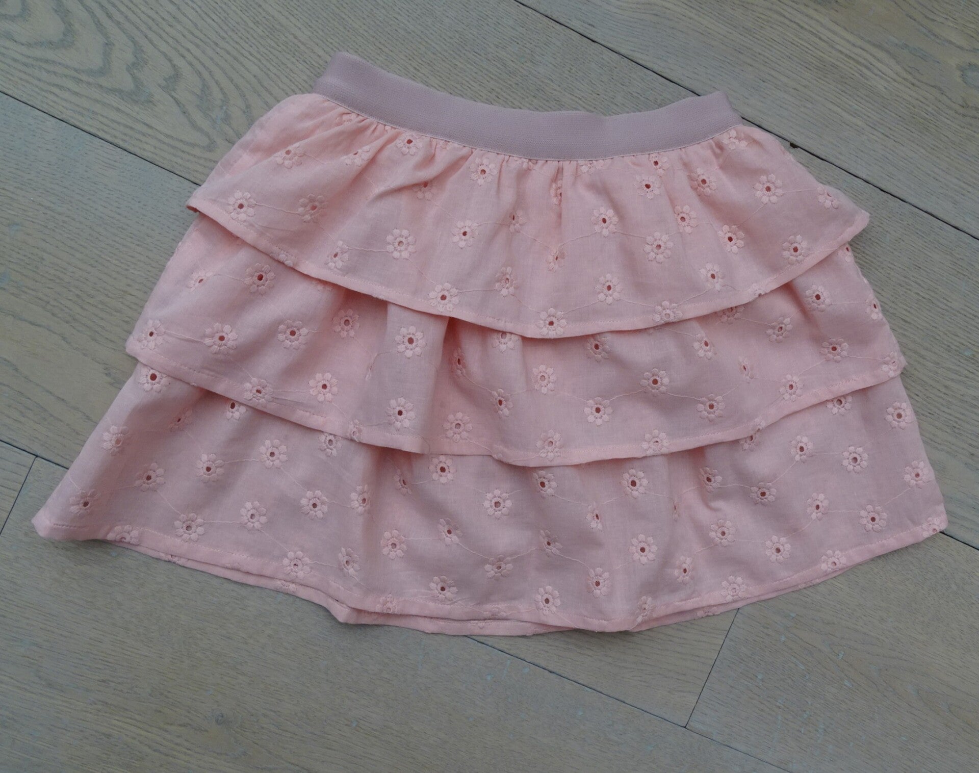 Strokenrokje roze katoenbroderie