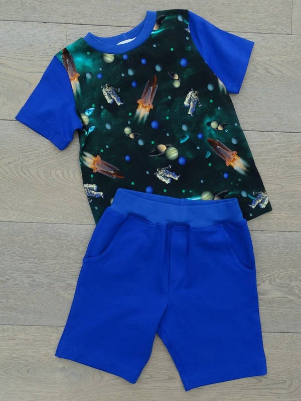 Set zomershort + T-shirt Planeten
