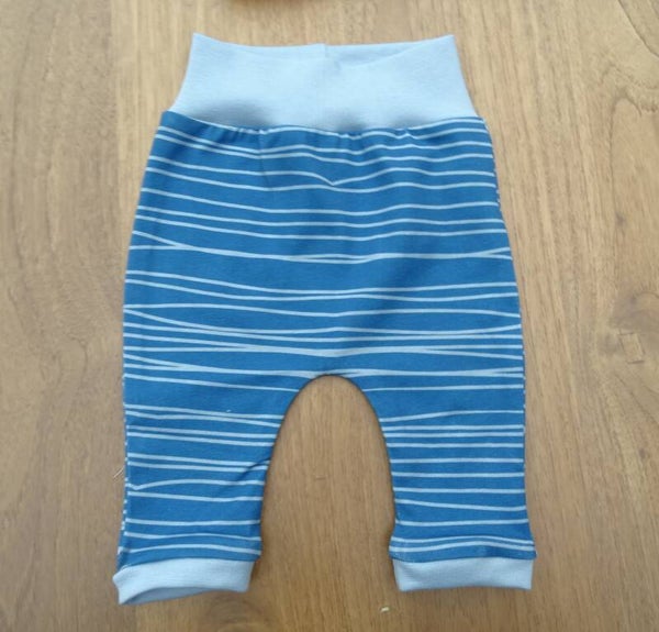 Babybroekje blauw streep
