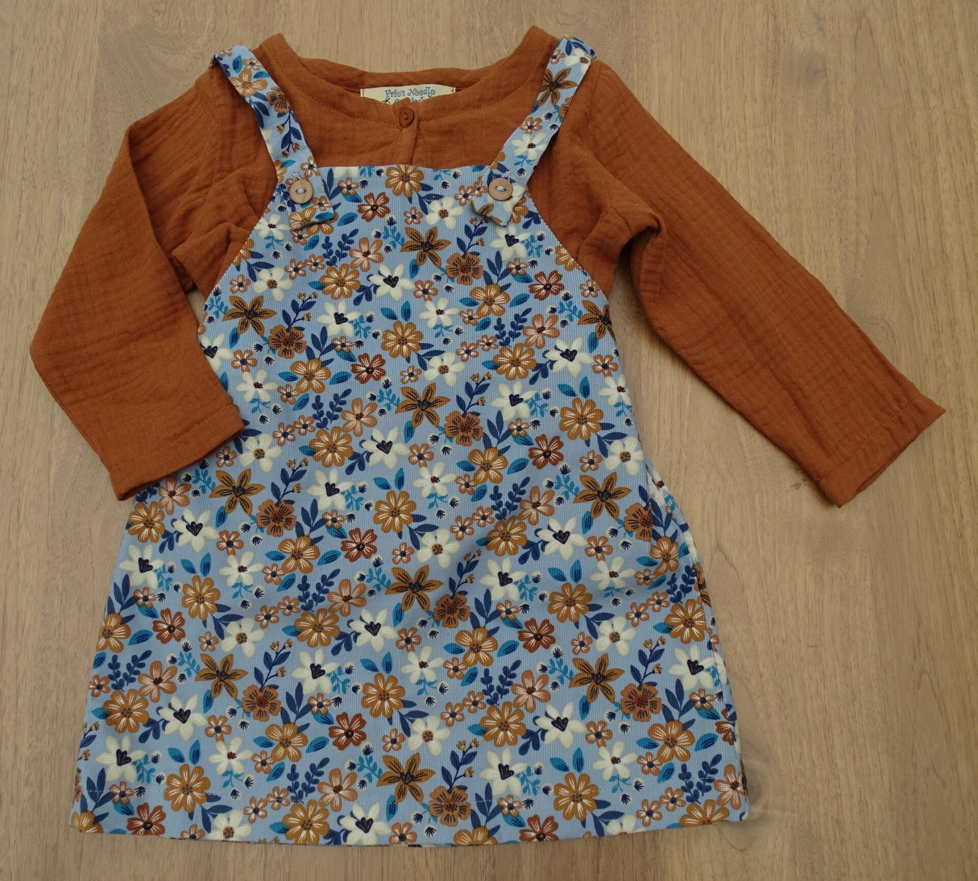 set: salopette rok + shirt gauze roestkleur