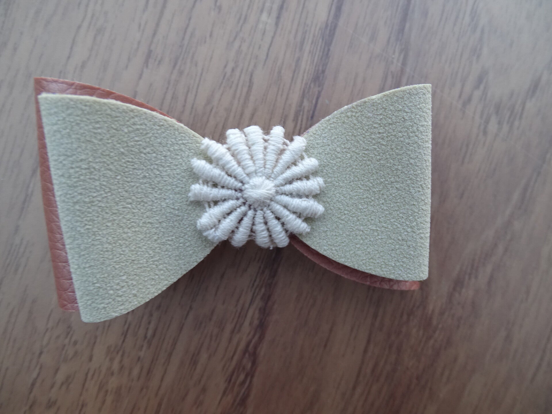 Haarspeld strik oudroze/ecru