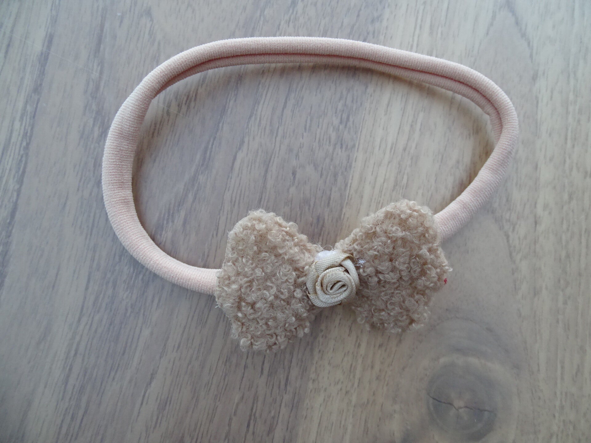 haarband strikje teddy bruin roosje