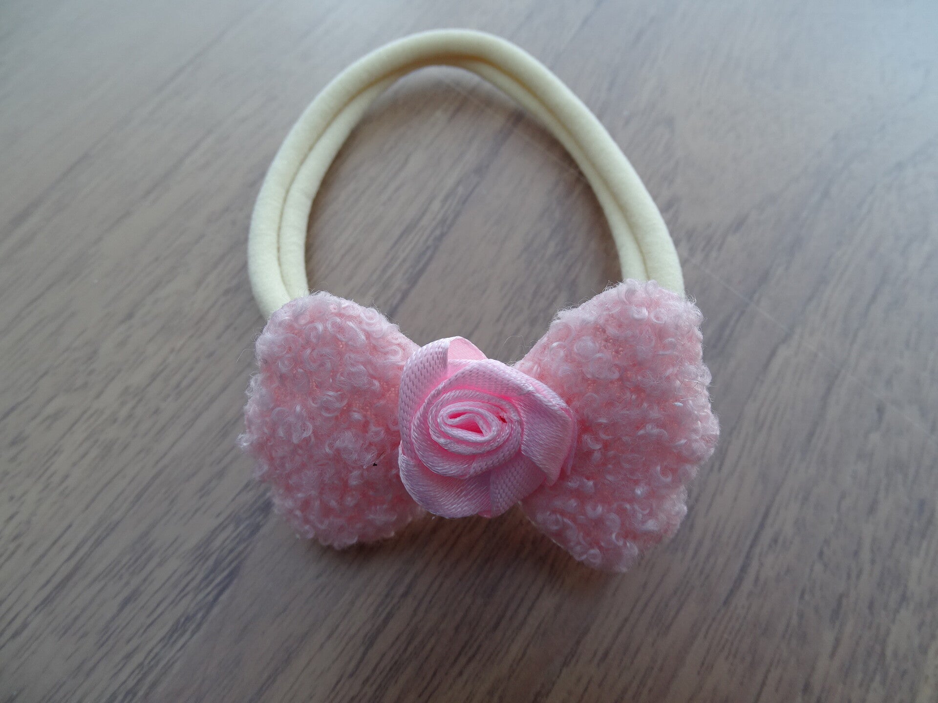 haarband strikje teddy roze roosje