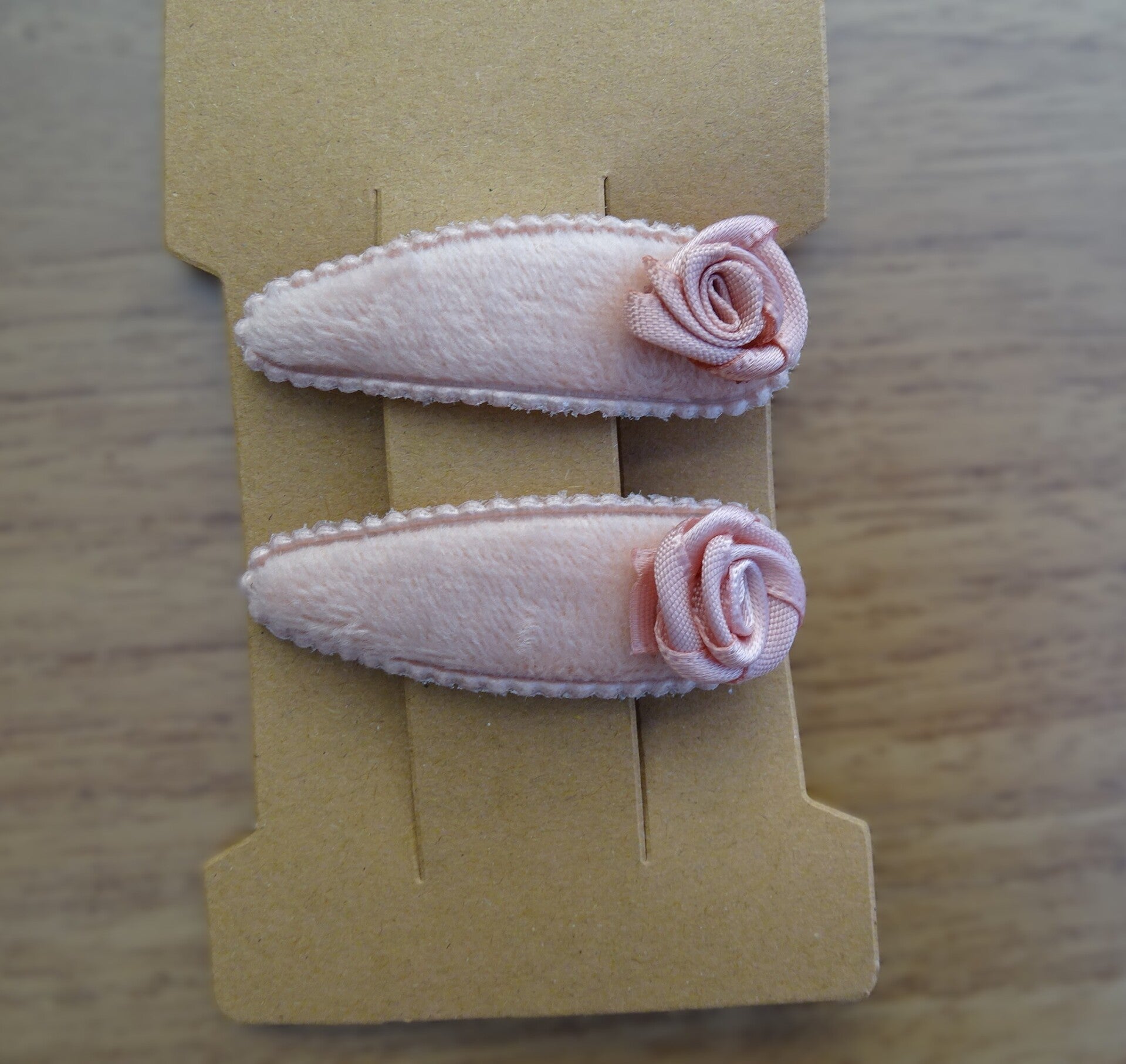 Clic-clac speldjes roze fluweel roosje