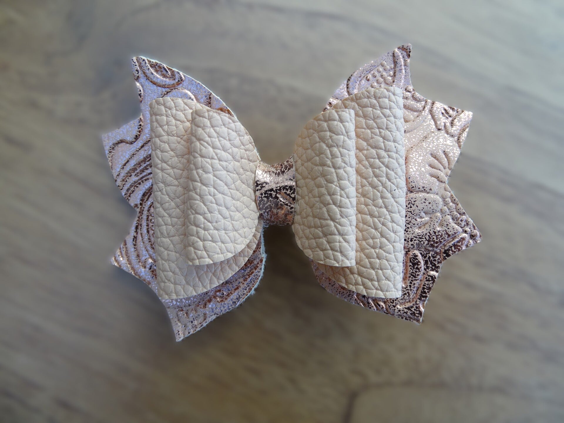 Haarspeld strik rosé/nude