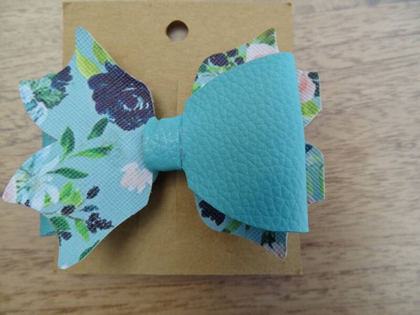Strik turquoiseblauw flowers