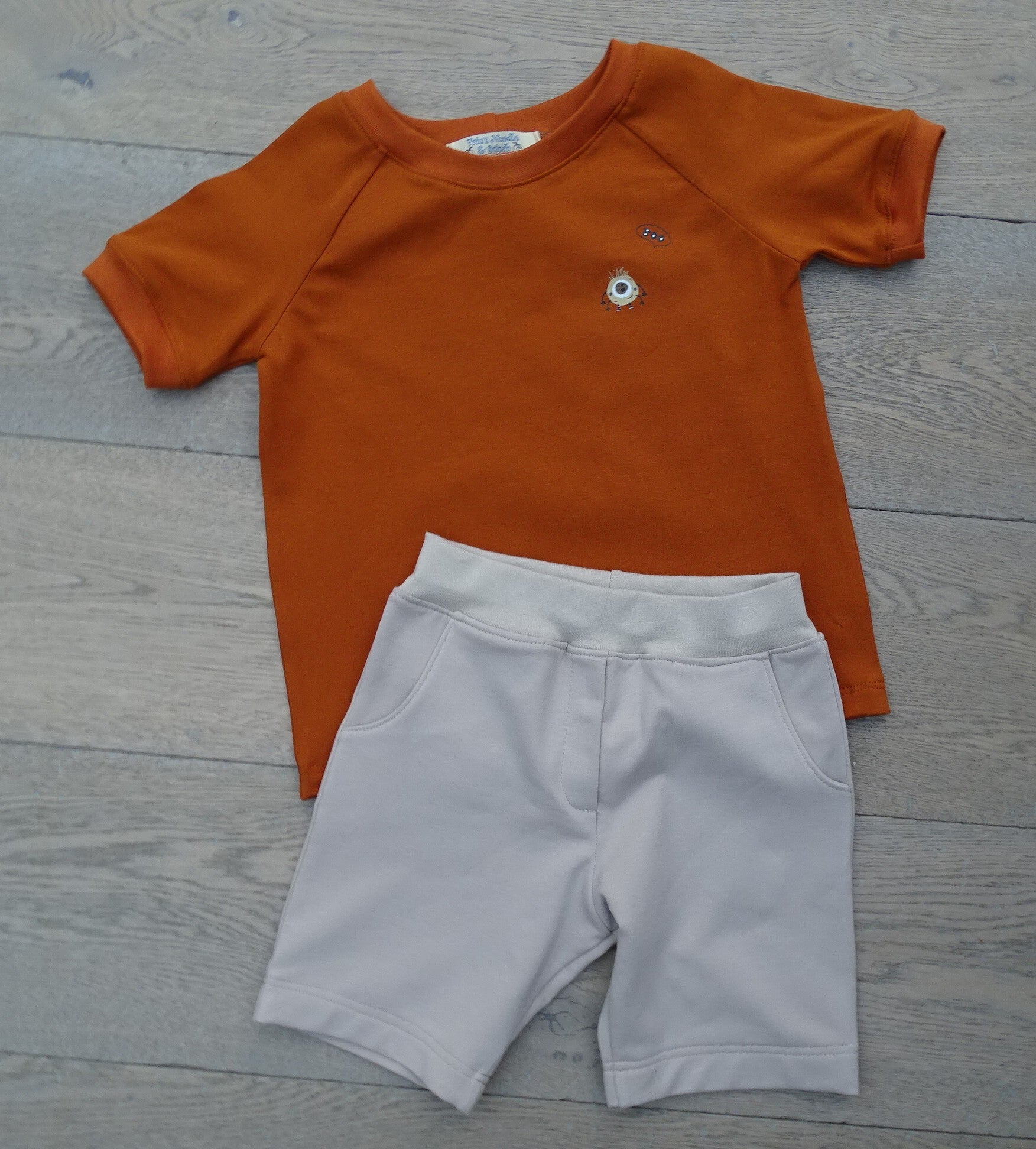 Set short + T-shirt Boo monstertje roestbruin/beige