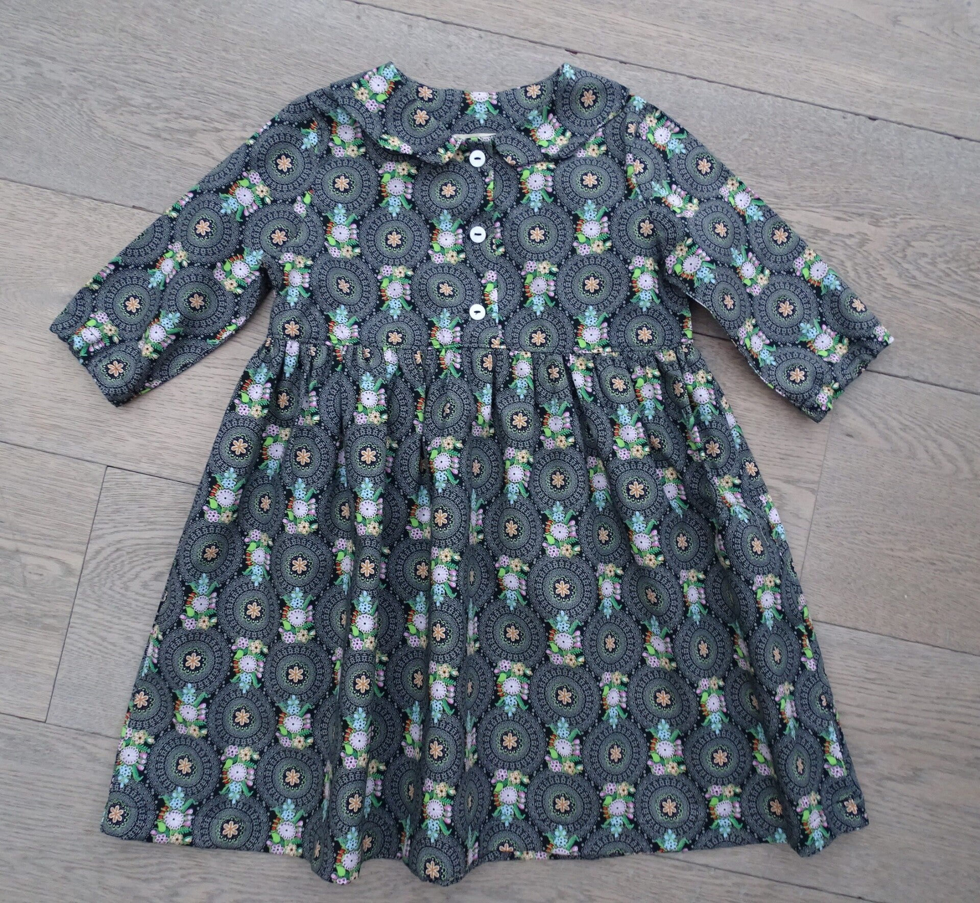 Jurk zwart/grijs vintage bloemetjes