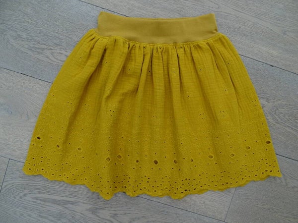 Fronsrok gauze oker broderie