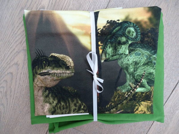 DIY Stoffenpakket 2 Dino 's grasgroen
