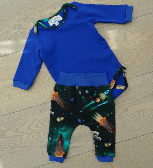 baby setje: kobalt blauw romper + legging ruimte