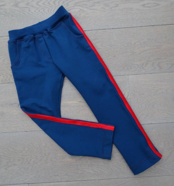 sweaterbroek blauw met rode streep