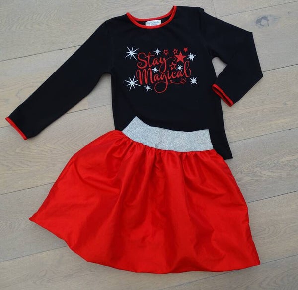 set: rood pofrok + longsleeve bedrukt