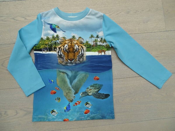 longsleeve tijger in water
