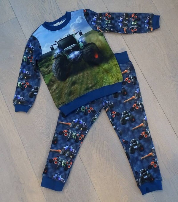 sweater groene tractor met sweaterbroek