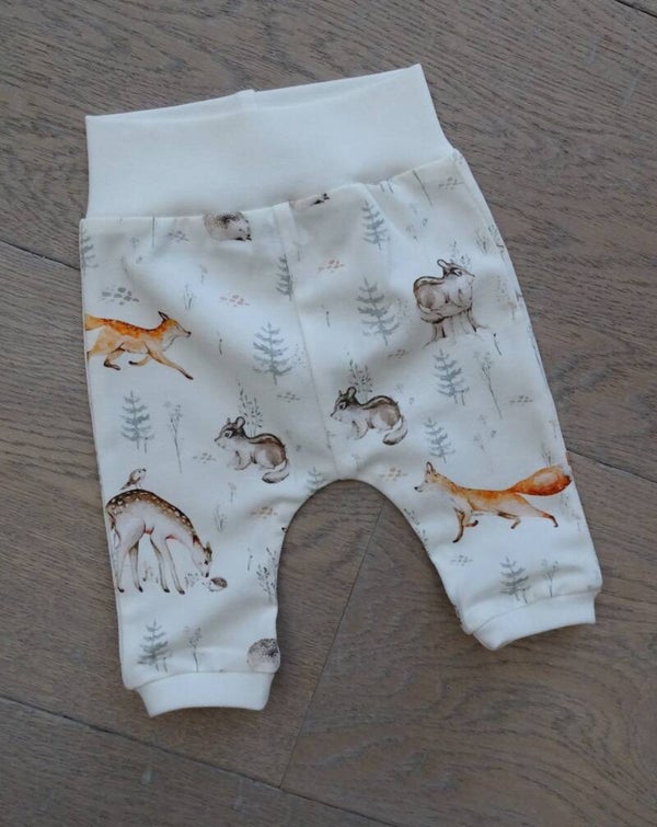 Babybroekje ecru bosdiertjes