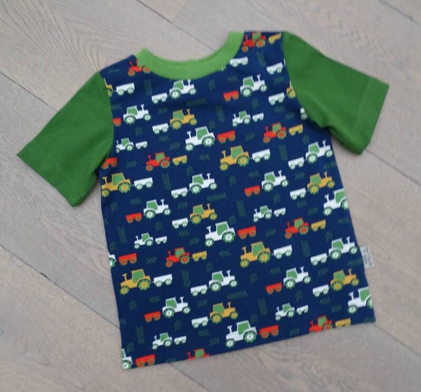 T-shirt tractors kleine print donker blauw stock